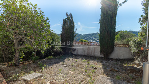 House for sale in Begur with sea views and Mediterranean terrace