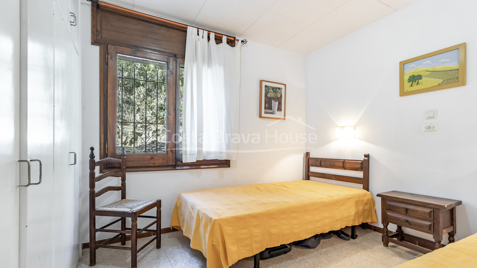 Casa en venta en Begur con vistas al mar y terraza mediterránea