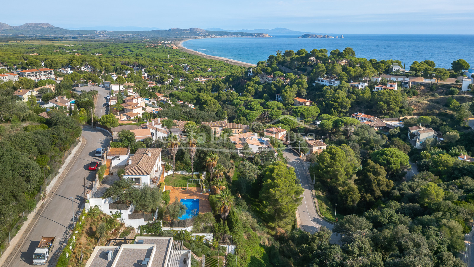 Casa amb piscina i vistes obertes en venda a Begur prop de Sa Riera