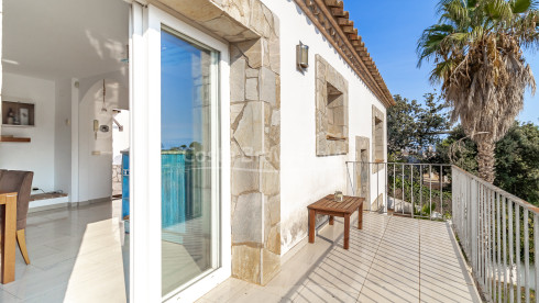 Casa con piscina y vistas abiertas en venta en Begur cerca de Sa Riera