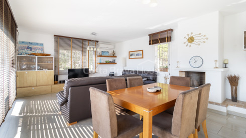 Casa amb piscina i vistes obertes en venda a Begur prop de Sa Riera