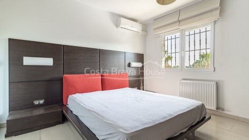 Casa con piscina y vistas abiertas en venta en Begur cerca de Sa Riera