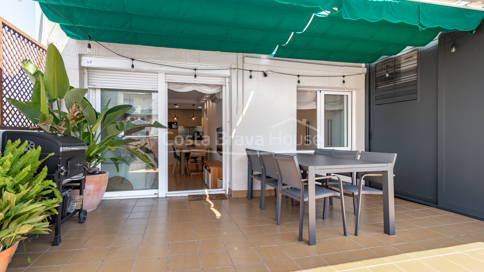 Ático en venta amueblado con terraza y vistas en Sant Cugat