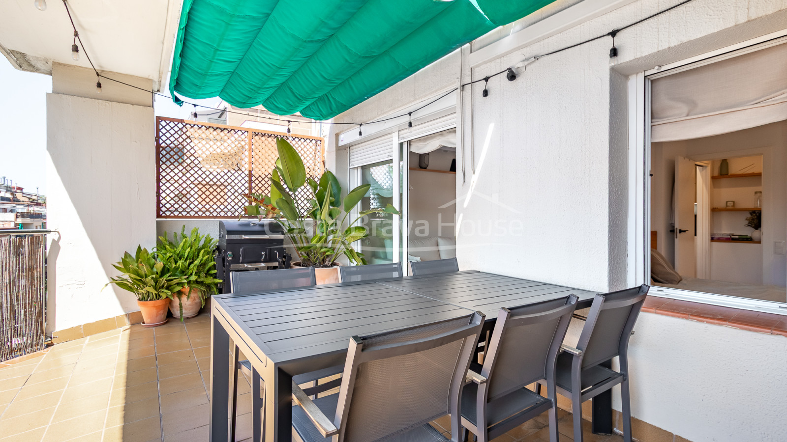 Ático en venta amueblado con terraza y vistas en Sant Cugat