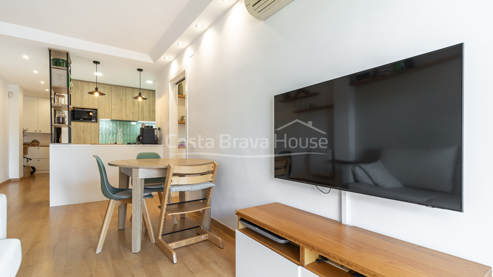 Ático en venta amueblado con terraza y vistas en Sant Cugat