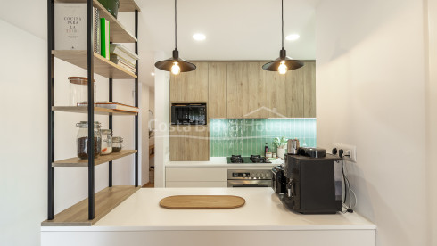 Furnished penthouse for sale with terrace and views in Sant Cugat