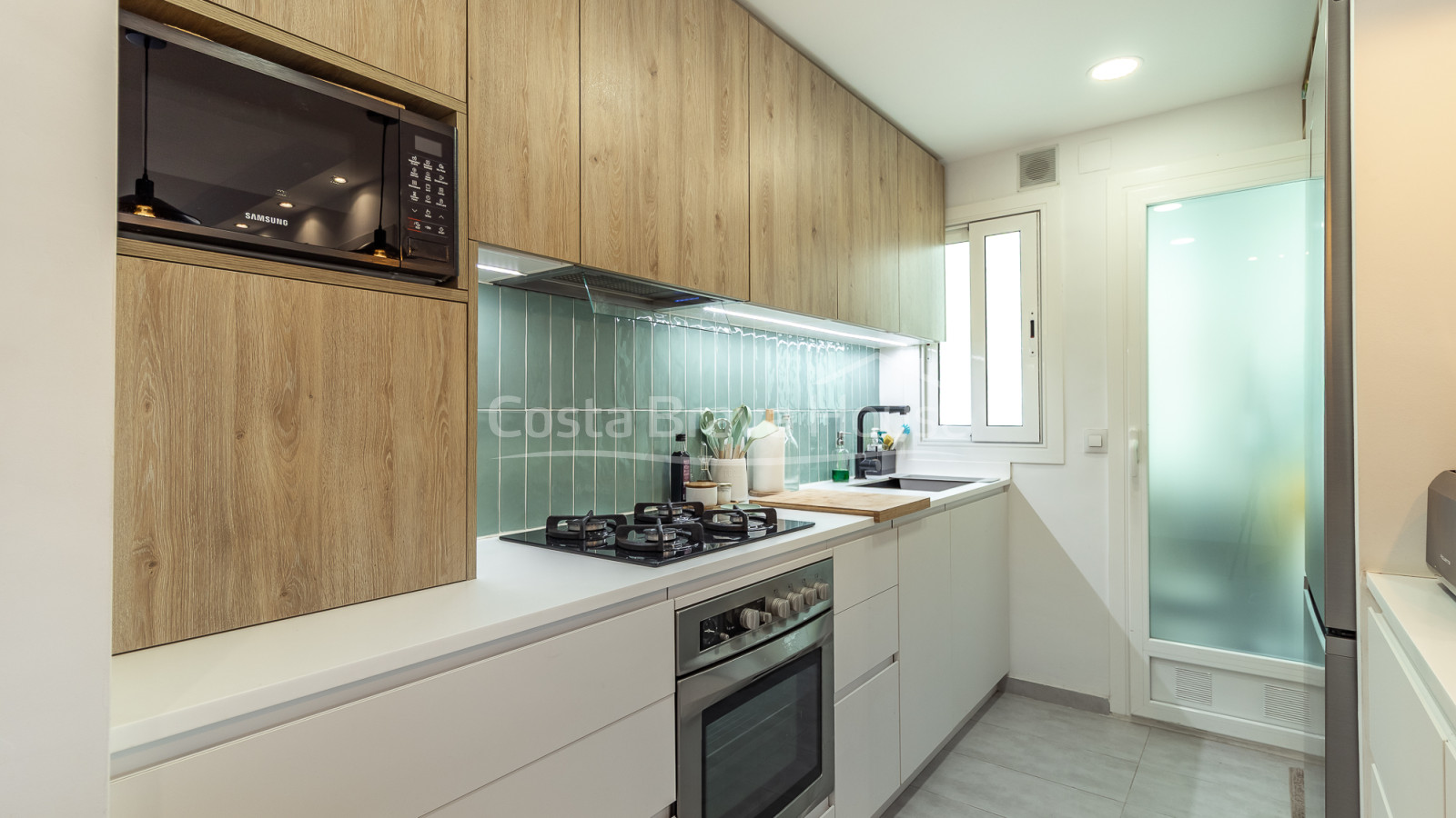 Furnished penthouse for sale with terrace and views in Sant Cugat