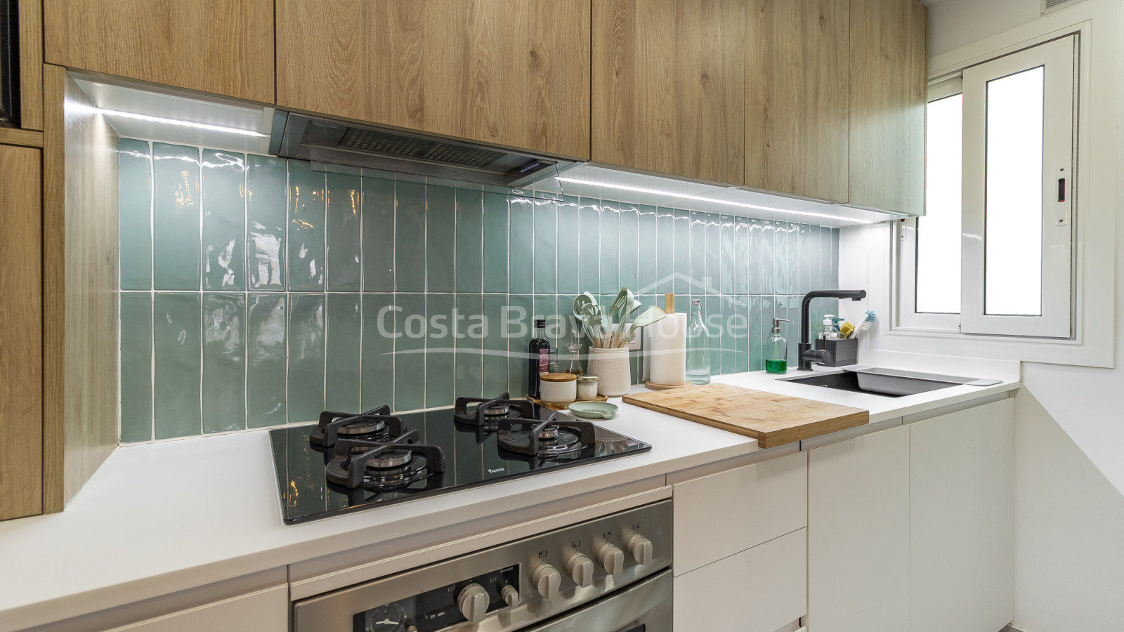 Furnished penthouse for sale with terrace and views in Sant Cugat