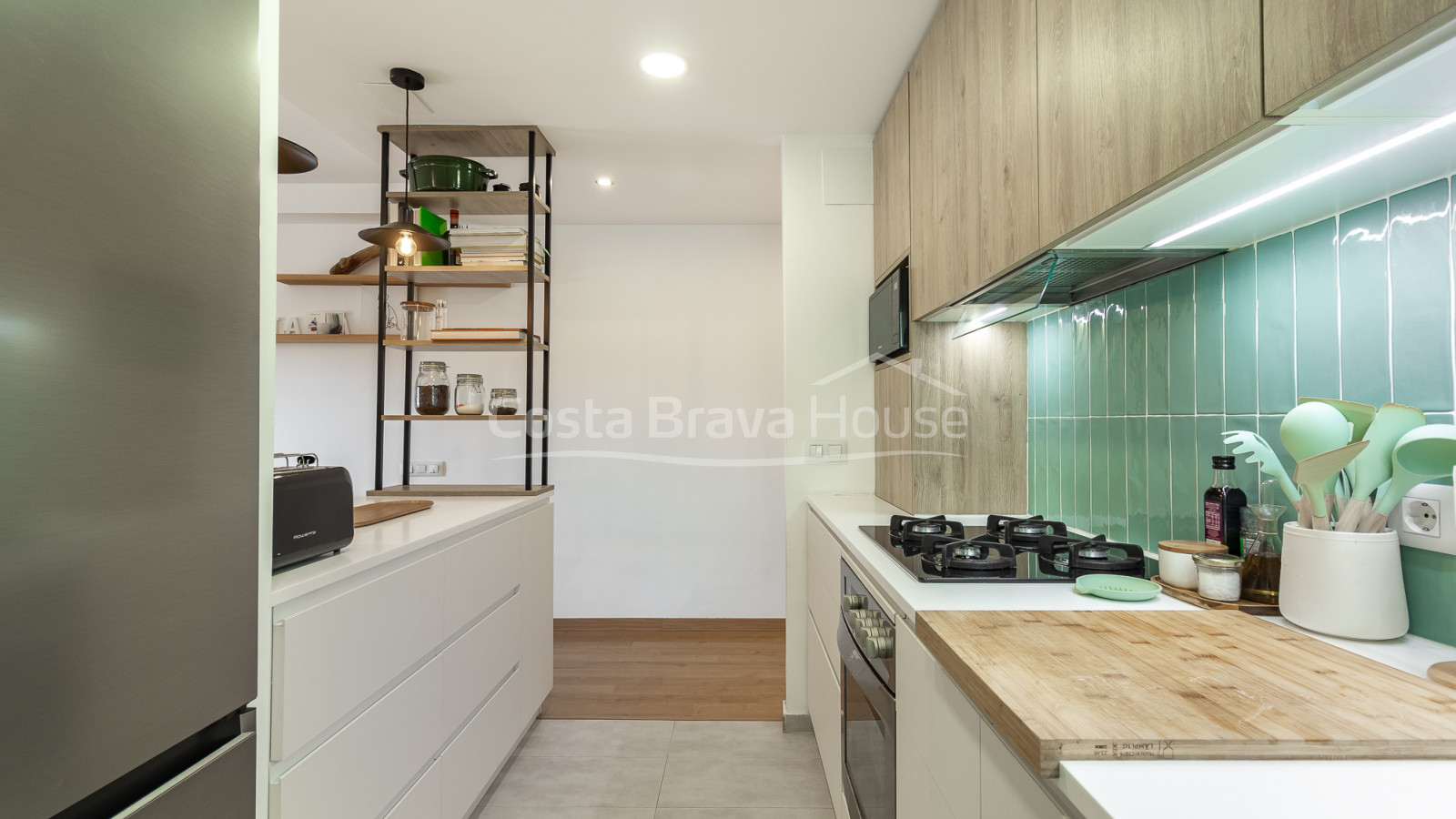 Furnished penthouse for sale with terrace and views in Sant Cugat