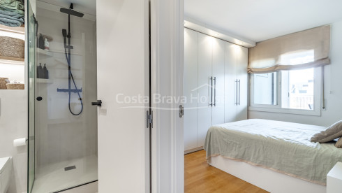 Furnished penthouse for sale with terrace and views in Sant Cugat