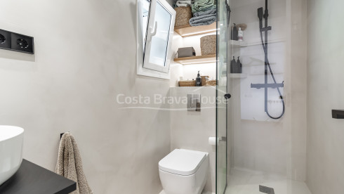 Furnished penthouse for sale with terrace and views in Sant Cugat