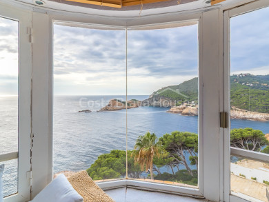 Mediterraan appartement met zeezicht te koop in het exclusieve complex Cap Sa Sal in Begur