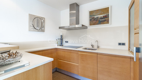 Apartamento en venta en cap sa sal begur vistas al mar
