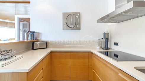 Apartamento en venta en cap sa sal begur vistas al mar