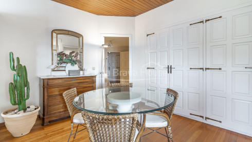 Apartamento en venta en cap sa sal begur vistas al mar