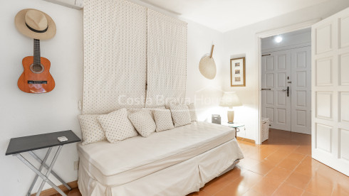 Apartamento en venta en cap sa sal begur vistas al mar