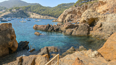 Appartement te koop in Cap Sa Sal, Begur, met zeezicht