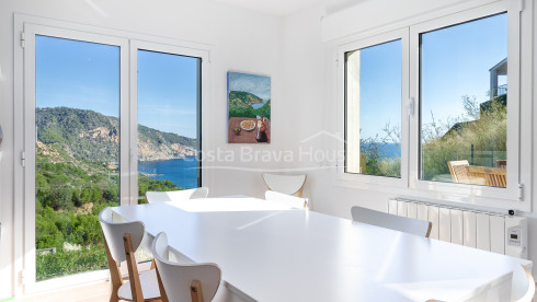 Villa with sea views Begur Aiguablava tourist license