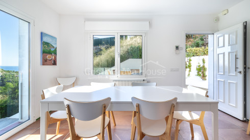 Villa with sea views Begur Aiguablava tourist license