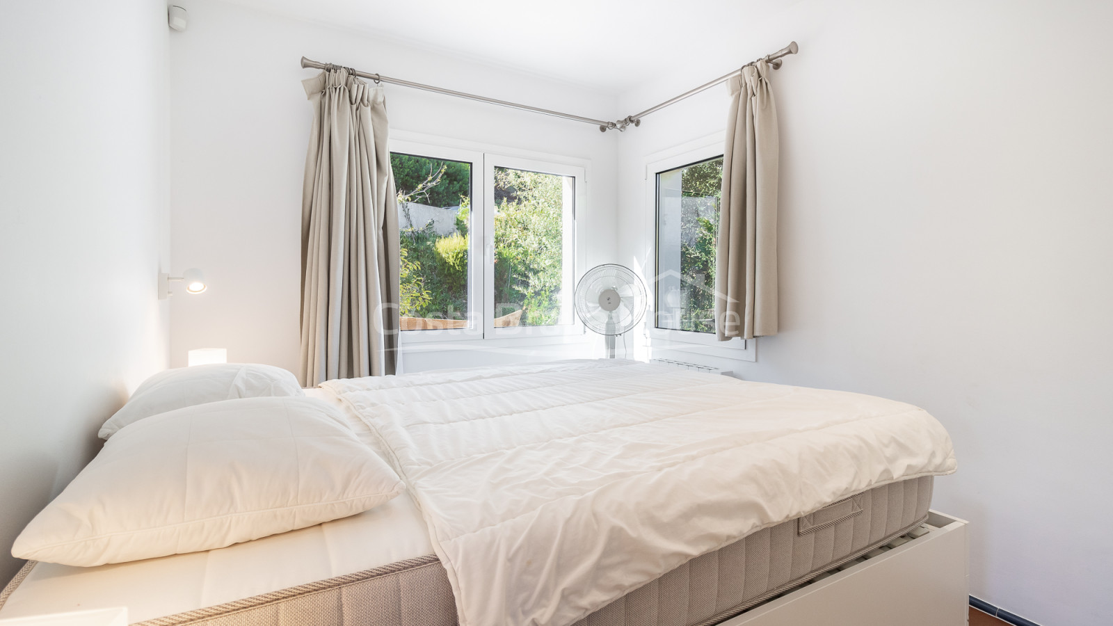 Villa with sea views Begur Aiguablava tourist license