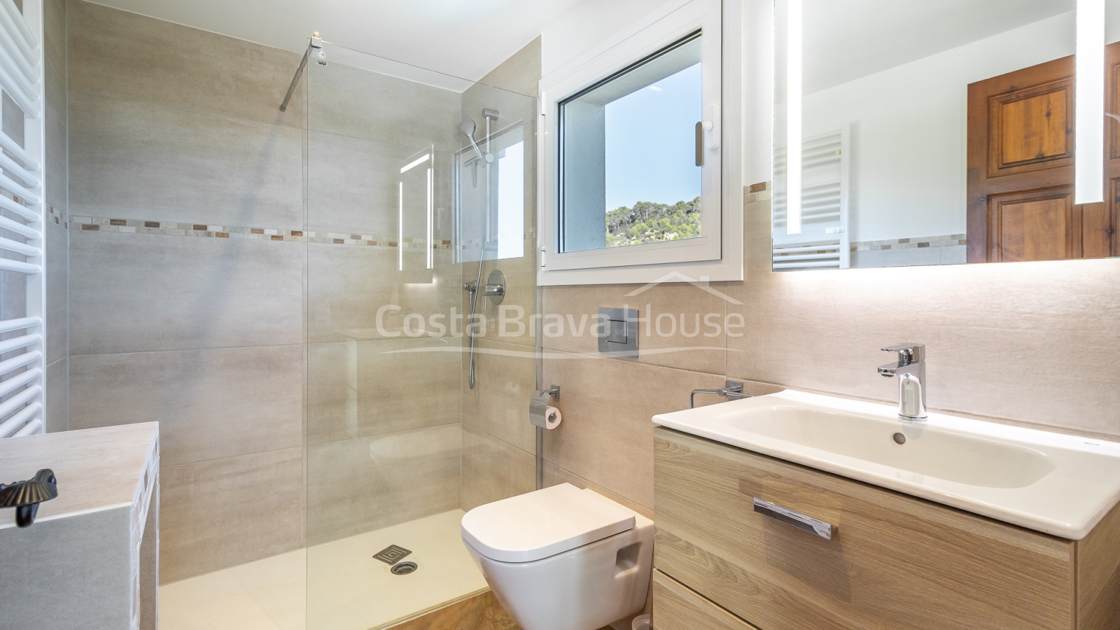 Villa with sea views Begur Aiguablava tourist license