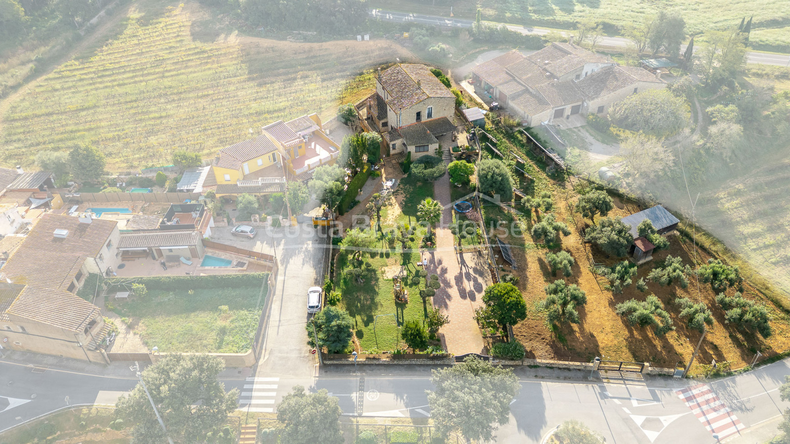 masía en venta en Esclanyà Begur con jardín y apartamento