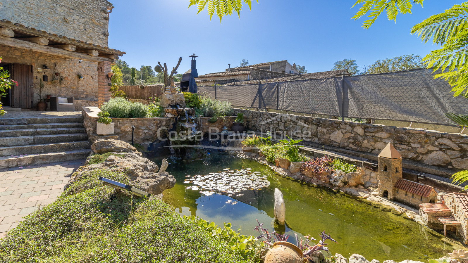 mas à vendre à Esclanyà Begur avec jardin et appartement