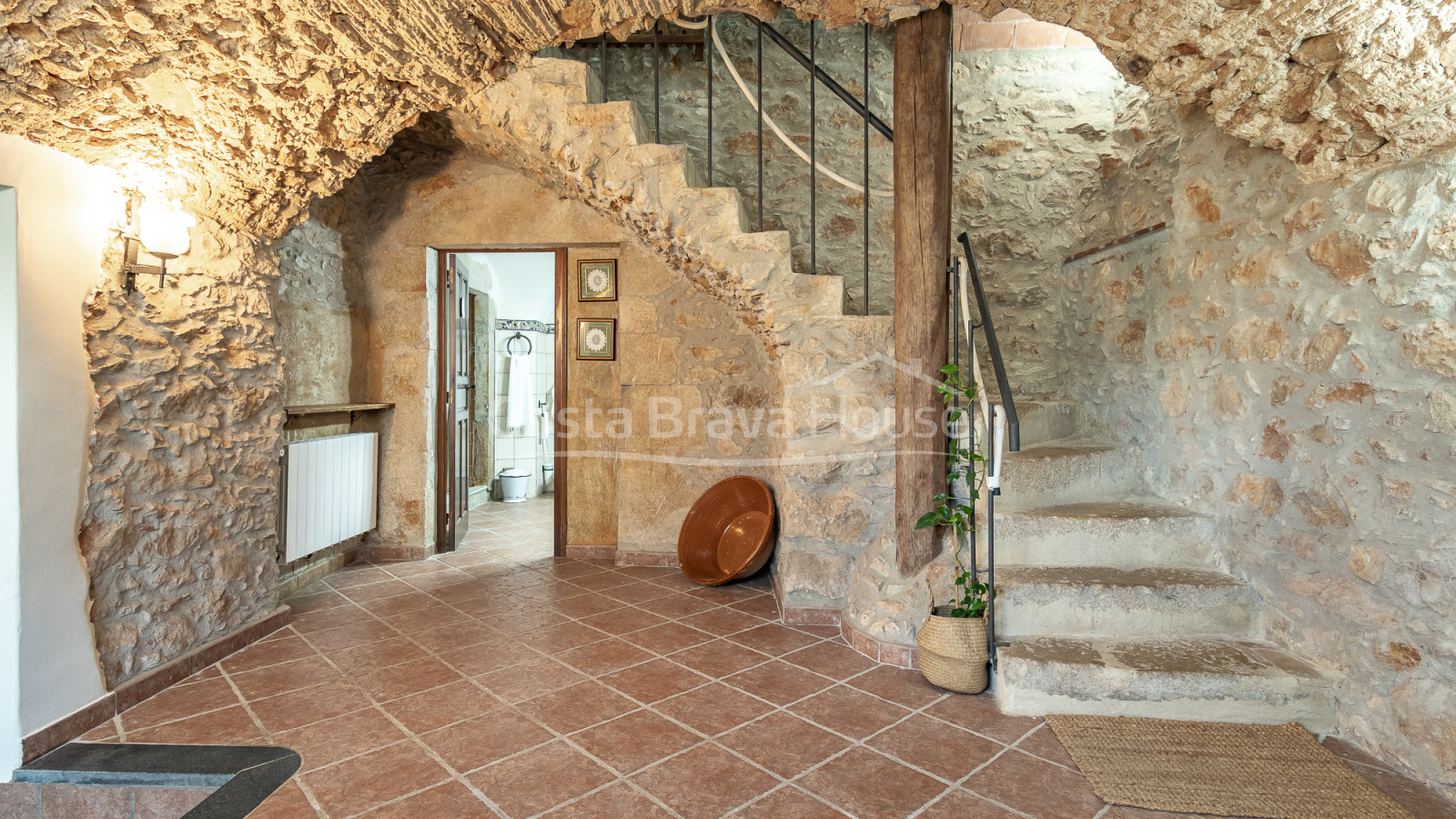 masía en venta en Esclanyà Begur con jardín y apartamento