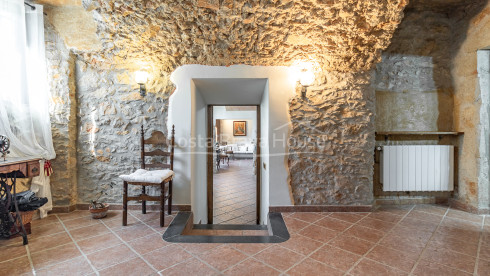 masia en venda a Esclanyà Begur amb jardí i apartament