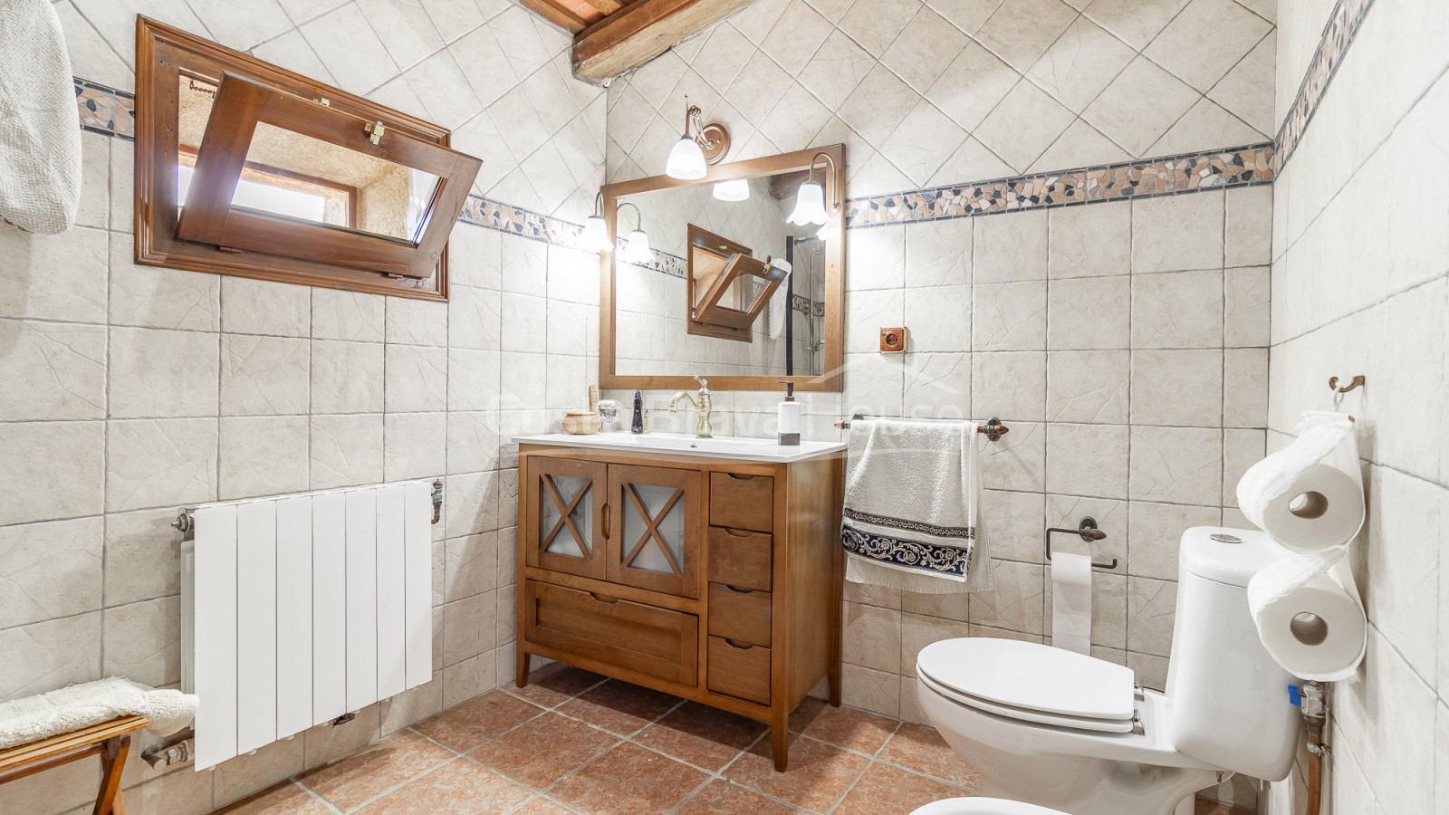 Catalan country house for sale in Esclanyà Begur with garden and apartment