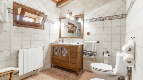 Catalan country house for sale in Esclanyà Begur with garden and apartment