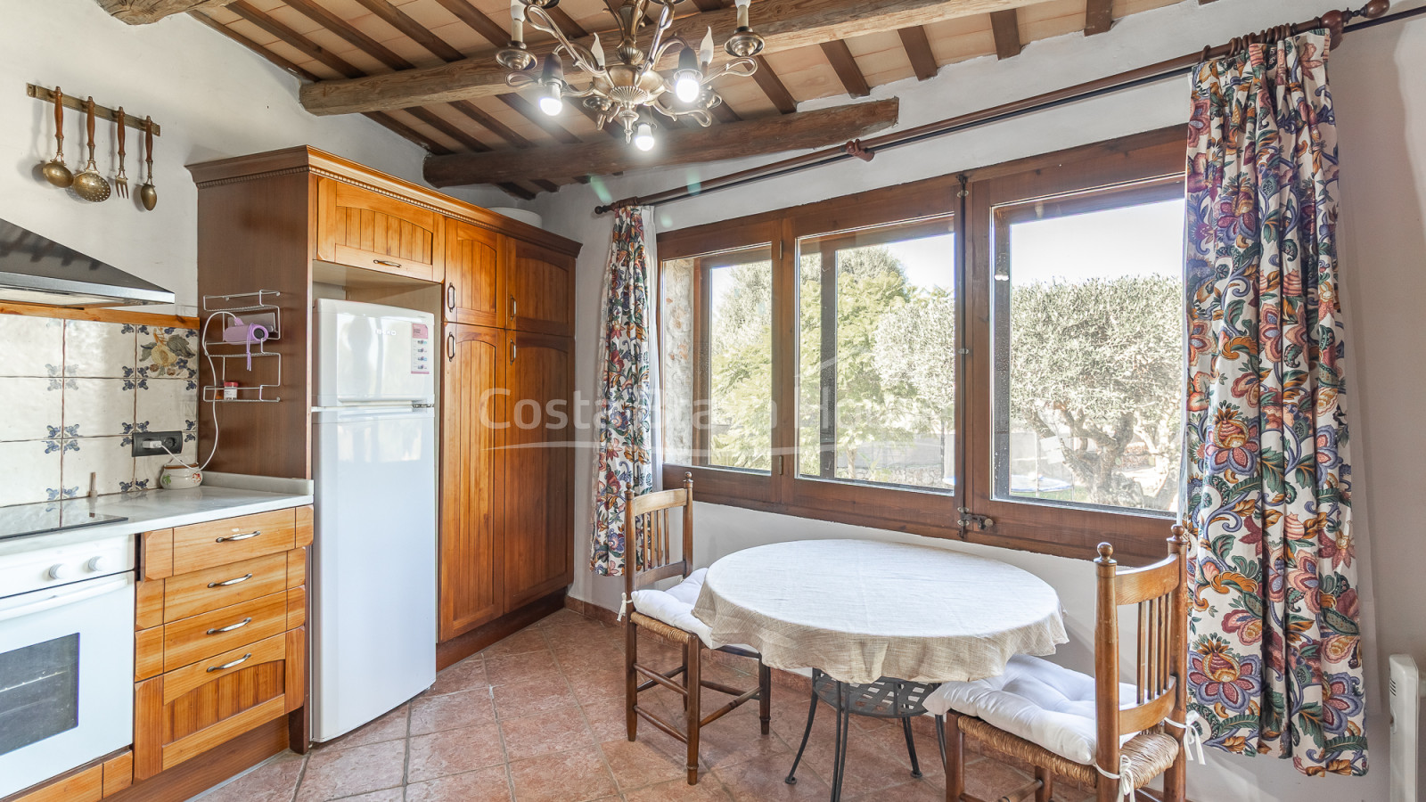 Catalan country house for sale in Esclanyà Begur with garden and apartment