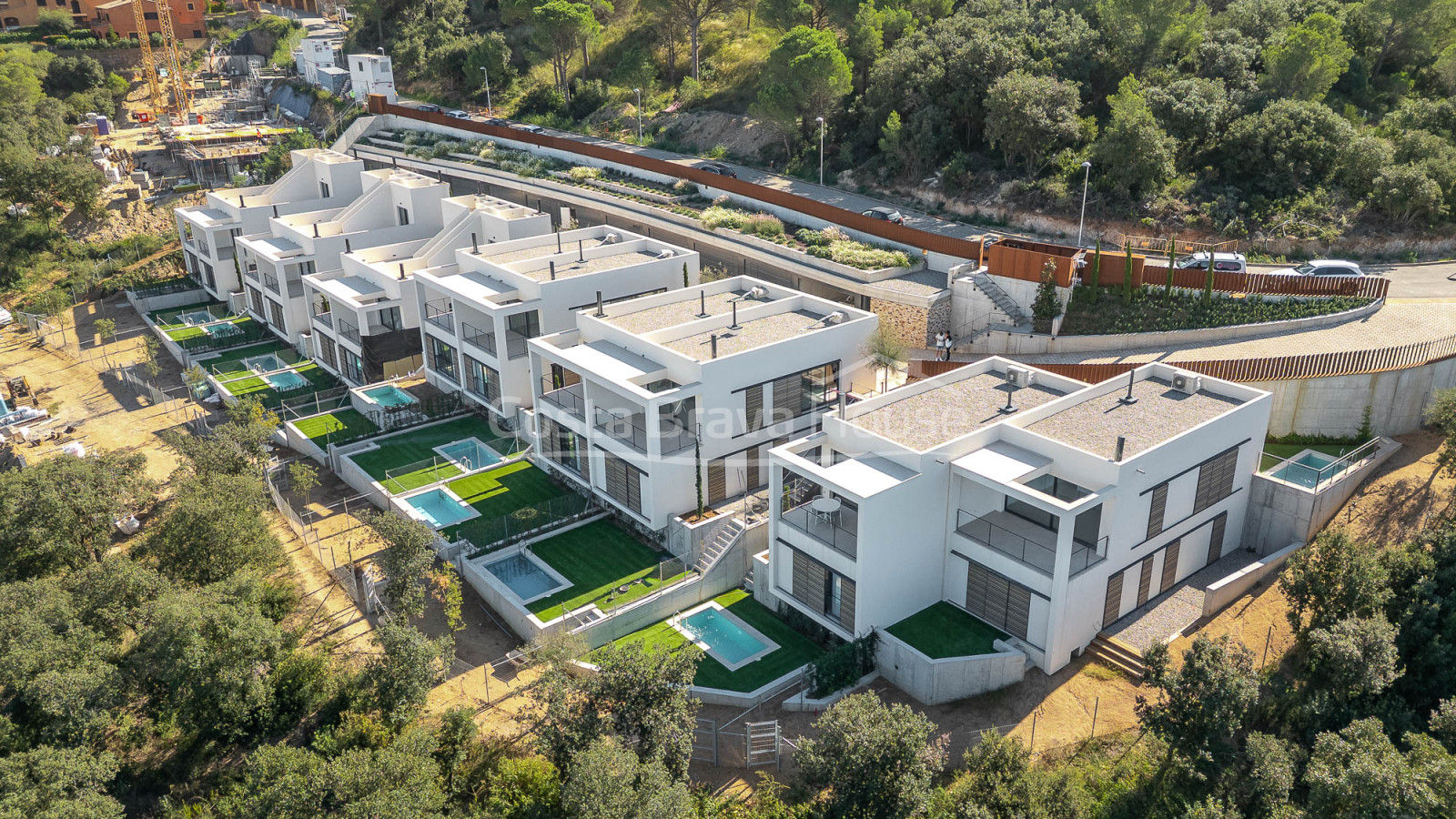 Luxe nieuwbouwhuis met tuin en zwembad in Begur