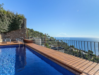 Casa de luxe amb vistes al mar i piscina en venda a Aiguablava, Begur
