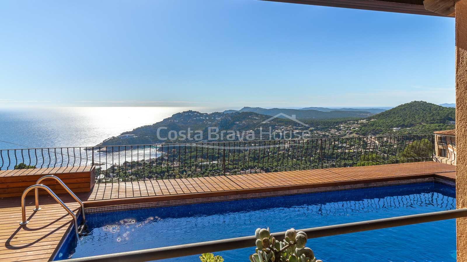 Casa de luxe amb vistes al mar i piscina en venda a Aiguablava, Begur