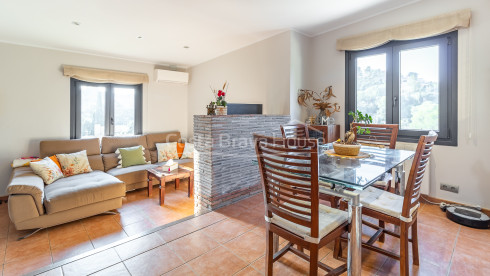 Casa con piscina climatizada y jardín en Begur Residencial