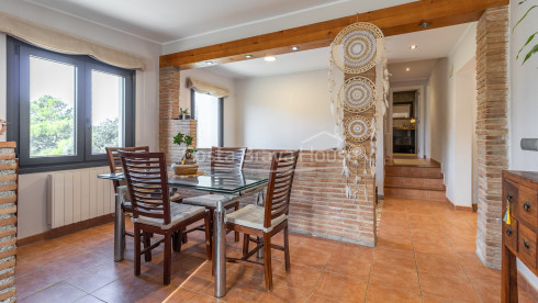 Casa amb piscina climatitzada i jardí a Begur Residencial