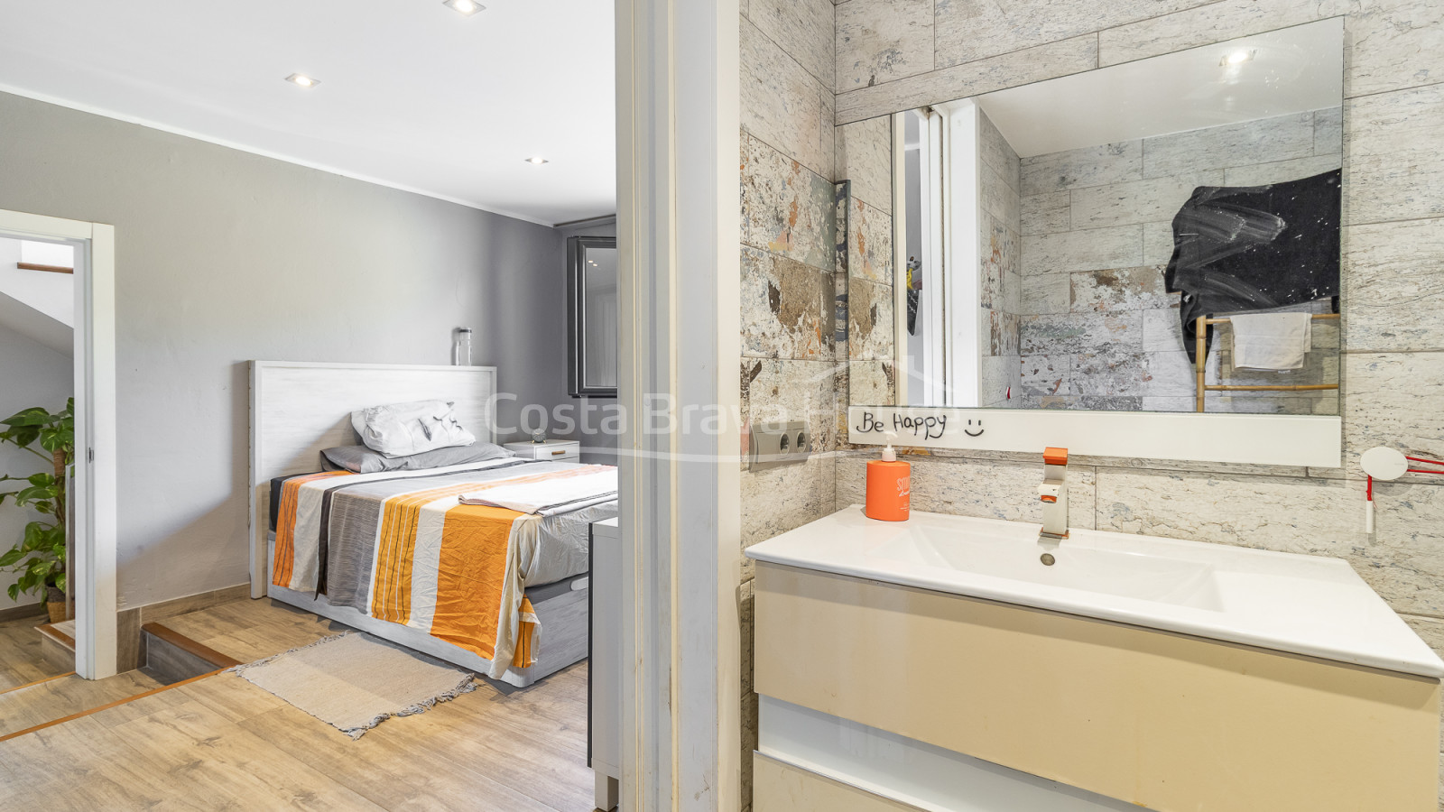 Huis met verwarmd zwembad en tuin in Residencial Begur