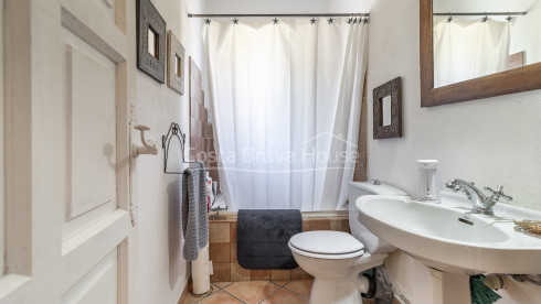 casa mediterránea con vistas al mar en venta en Begur Sa Tuna