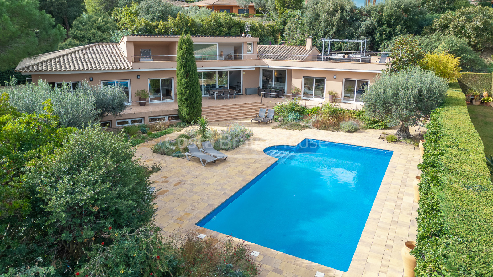 Casa mediterrània amb piscina i vistes al mar a Aiguablava Begur