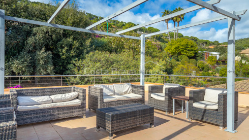 Casa mediterránea con piscina y vistas al mar en Aiguablava Begur