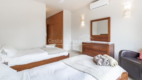 Casa mediterránea con piscina y vistas al mar en Aiguablava Begur