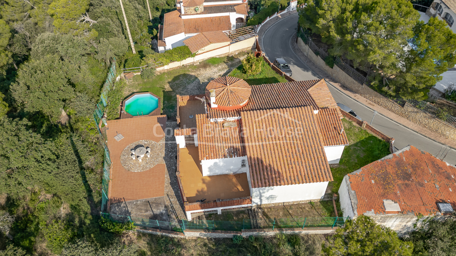 Casa en venta en Mas Tomasi con vistas despejadas, terrazas amplias y proximidad a Pals y playas