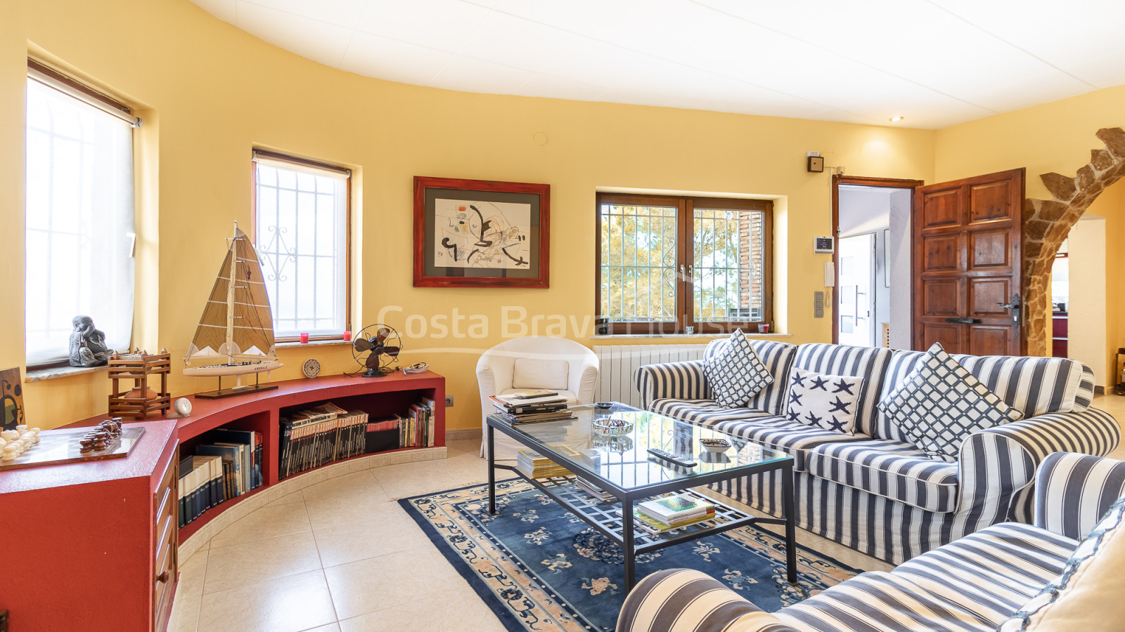 Maison à vendre à Mas Tomasi avec vues dégagées, grandes terrasses et proximité de Pals et des plages