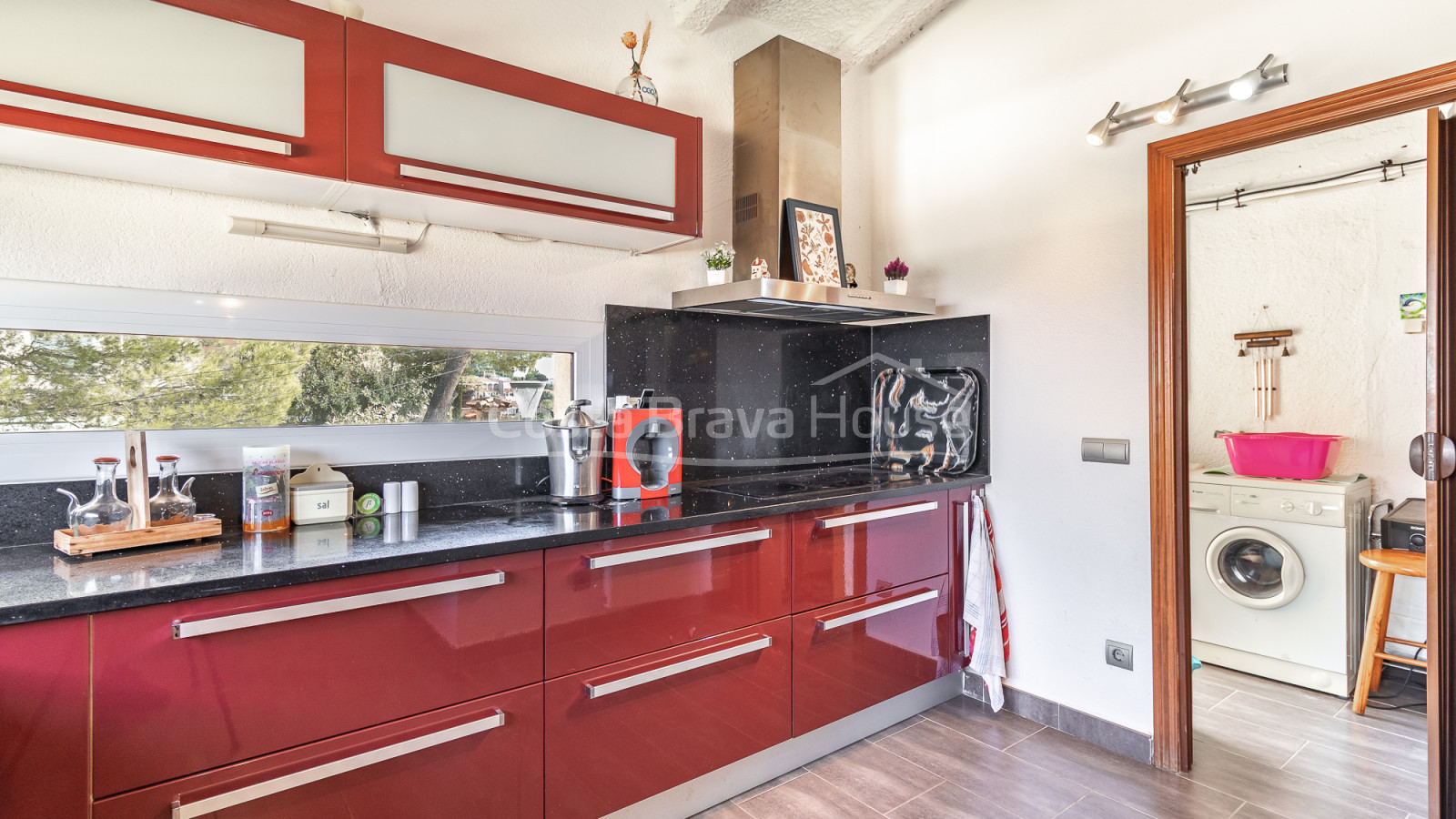 House for sale in Mas Tomasi with open views, large terraces and proximity to Pals and the beaches