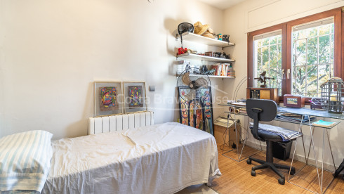 Casa en venta en Mas Tomasi con vistas despejadas, terrazas amplias y proximidad a Pals y playas