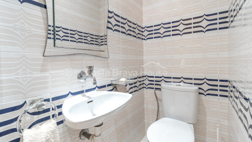 Maison à vendre à Mas Tomasi avec vues dégagées, grandes terrasses et proximité de Pals et des plages