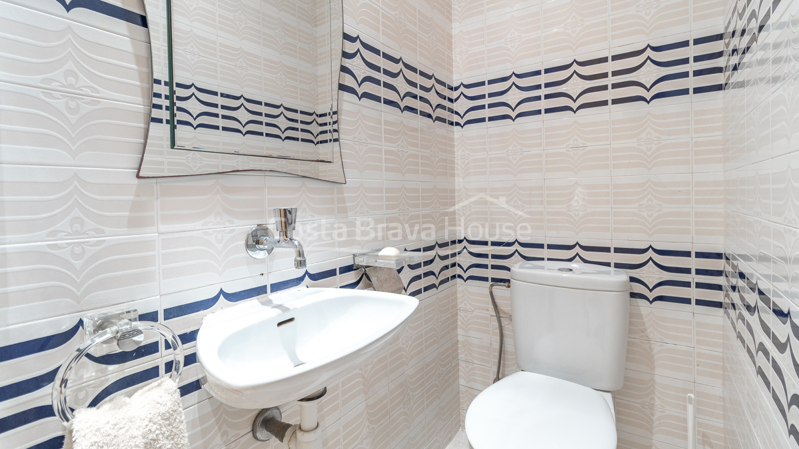 House for sale in Mas Tomasi with open views, large terraces and proximity to Pals and the beaches