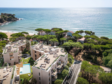 Nieuwbouwappartement te koop dicht bij het strand van La Fosca (Palamós) met toegang tot zwembad en volledige gemeenschappelijke voorzieningen