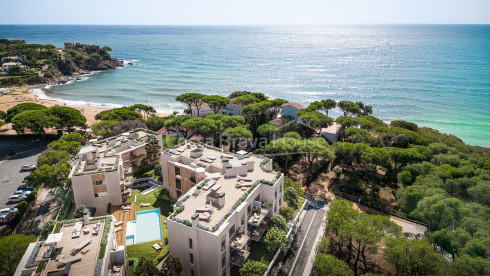 Nieuwbouwappartement te koop vlak bij het strand van La Fosca, Palamós, met gemeenschappelijk zwembad